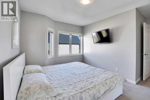 1511 Wentworth Villas Sw, Calgary, AB - Indoor Photo Showing Bedroom