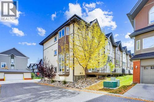 1511 Wentworth Villas Sw, Calgary, AB - Outdoor