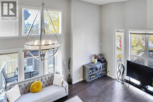 1511 Wentworth Villas Sw, Calgary, AB - Indoor Photo Showing Living Room