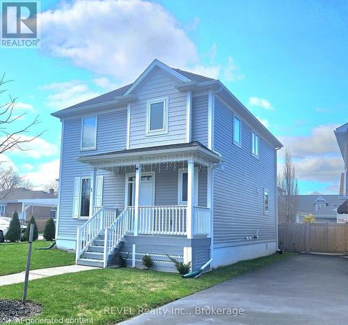You no longer have to shovel or cut the grass! - 1 Princeton Common Street, St. Catharines (Lakeport), ON 