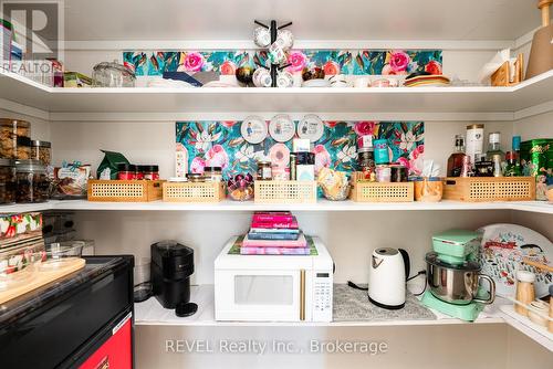 The kitchen walk-in pantry. - 1 Princeton Common Street, St. Catharines (Lakeport), ON 
