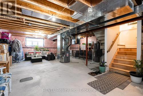 Great ceiling height & windows in the basement. - 1 Princeton Common Street, St. Catharines (Lakeport), ON 
