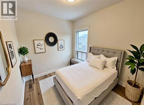 281 Wentworth Street N, Hamilton, ON - Indoor Photo Showing Bedroom