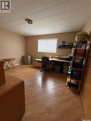 207 3Rd Street Ne, Ituna, SK - Indoor