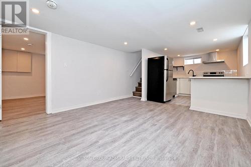 145 Ninth Avenue, Kitchener, ON - Indoor Photo Showing Kitchen