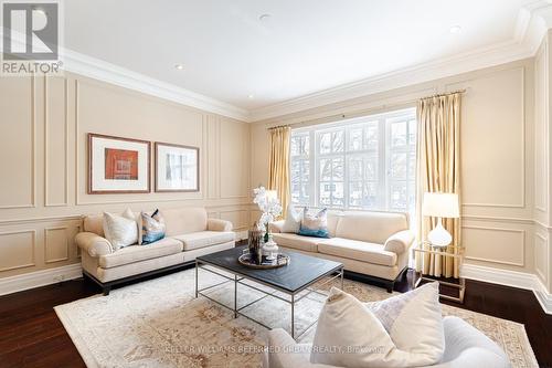 290 Russell Hill Road, Toronto, ON - Indoor Photo Showing Living Room