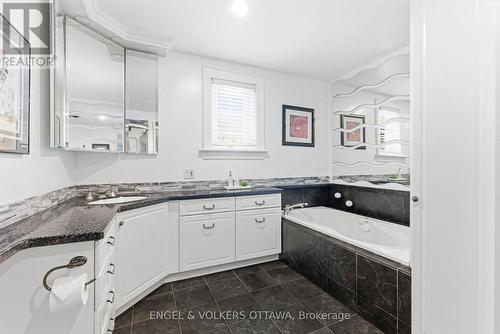 407 Echo Drive, Ottawa, ON - Indoor