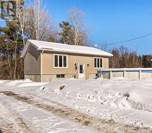 84 SANDY BEACH ROAD  Laurentian Valley, ON K8A 6W8