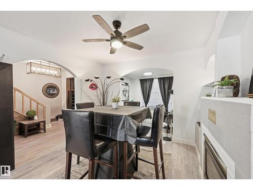 10656 93 St Nw, Edmonton, AB - Indoor Photo Showing Dining Room