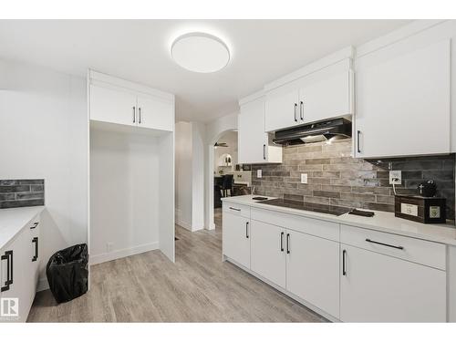 10656 93 St Nw, Edmonton, AB - Indoor Photo Showing Kitchen