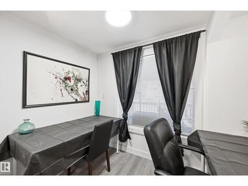 10656 93 St Nw, Edmonton, AB - Indoor