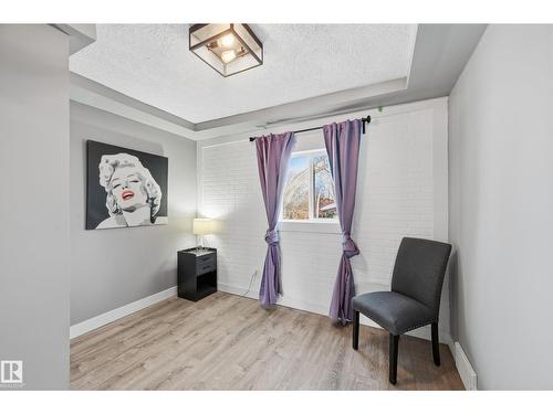 10656 93 St Nw, Edmonton, AB - Indoor