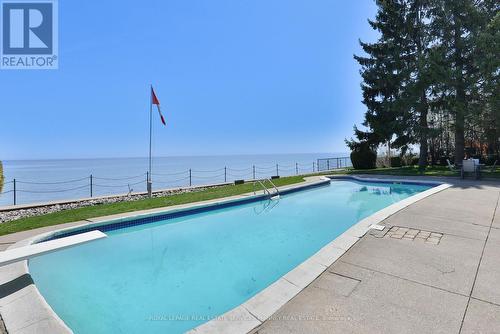 1460 Watersedge Road, Mississauga, ON - Outdoor With In Ground Pool With Backyard
