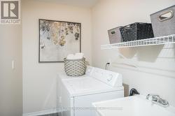 Convenient upper laundry - 