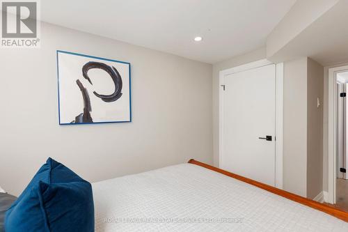 471 Sparling Crescent, Burlington, ON - Indoor Photo Showing Bedroom