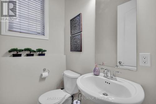 229 Meadowbreeze Drive, Ottawa, ON - Indoor Photo Showing Bathroom