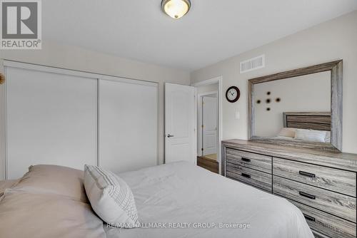 229 Meadowbreeze Drive, Ottawa, ON - Indoor Photo Showing Bedroom