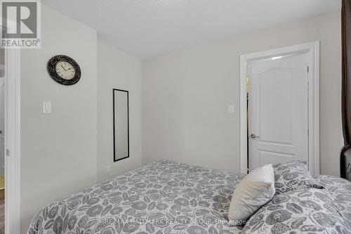 229 Meadowbreeze Drive, Ottawa, ON - Indoor Photo Showing Bedroom