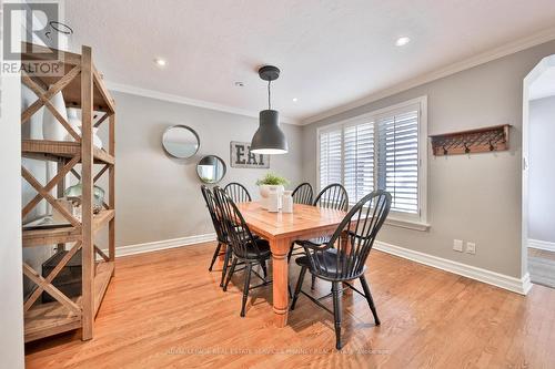 886 Whitney Drive, Mississauga, ON - Indoor Photo Showing Dining Room