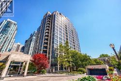 SPH 108 - 28 HOLLYWOOD AVENUE  Toronto, ON M2N 6S4