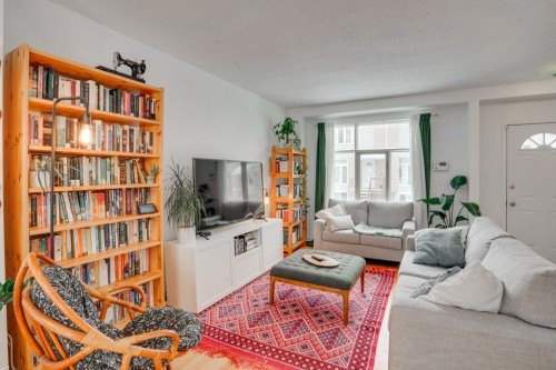 Salon - 209 Rue Madaire, Gatineau (Aylmer), QC - Indoor Photo Showing Living Room