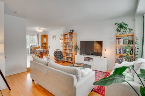 Salon - 209 Rue Madaire, Gatineau (Aylmer), QC - Indoor Photo Showing Living Room