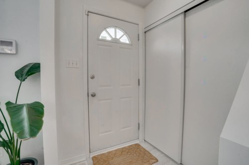 Hall d'entrée/Vestibule - 209 Rue Madaire, Gatineau (Aylmer), QC - Indoor Photo Showing Other Room