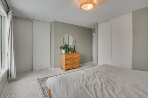 Chambre à coucher principale - 209 Rue Madaire, Gatineau (Aylmer), QC - Indoor Photo Showing Bedroom