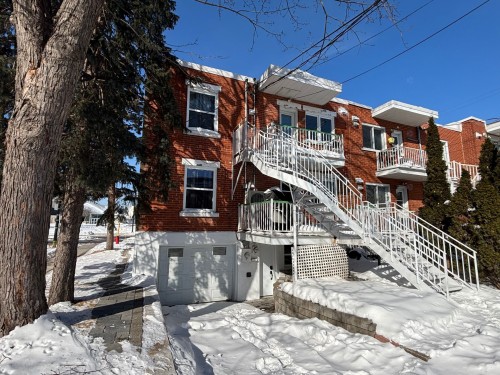 Back of Structure - 4704A Av. Pierre-De Coubertin, Montréal (Mercier/Hochelaga-Maisonneuve), QC - Outdoor