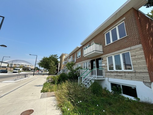 Street - 4704A Av. Pierre-De Coubertin, Montréal (Mercier/Hochelaga-Maisonneuve), QC - Outdoor