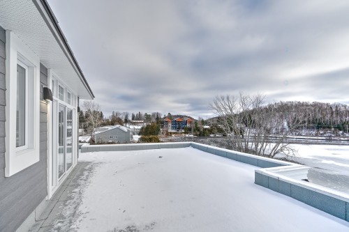 Terrasse - 11-20 Rue Larocque O., Sainte-Agathe-Des-Monts, QC - Outdoor