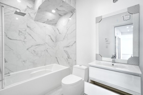 Salle de bains - 11-20 Rue Larocque O., Sainte-Agathe-Des-Monts, QC - Indoor Photo Showing Bathroom