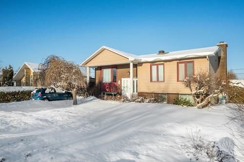 271 Rue Savard  Saint-Jean-Sur-Richelieu, QC J2W 1T9