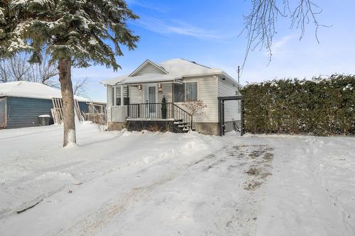 5 Rue Île-Mathieu  Laval (Saint-François), QC H7A 4C6