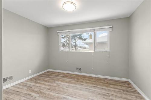 521 Chelsea Ave, Winnipeg, MB 