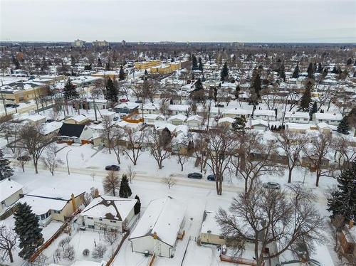 521 Chelsea Ave, Winnipeg, MB 