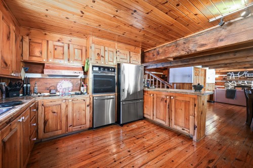 Cuisine - 14 2E Rue Du Domaine-Bavarois, Saint-Sauveur, QC - Indoor Photo Showing Kitchen With Double Sink