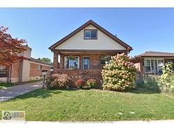 1359 ELLROSE  Windsor, ON N8Y 3X2