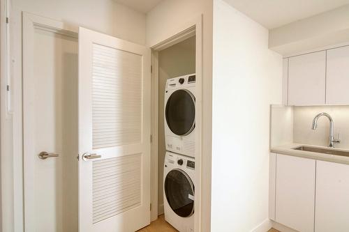 Autre - 2-10 Av. Rosemount, Westmount, QC - Indoor Photo Showing Laundry Room