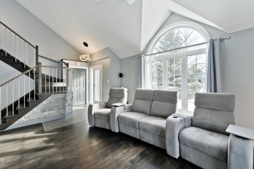 Living Room - 170 Rue Jean, Saint-Jean-Sur-Richelieu, QC - Indoor Photo Showing Living Room
