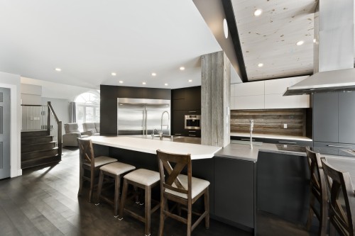 Dining Room - 170 Rue Jean, Saint-Jean-Sur-Richelieu, QC - Indoor Photo Showing Kitchen With Upgraded Kitchen