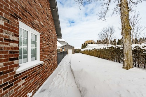 Courtyard - 170 Rue Jean, Saint-Jean-Sur-Richelieu, QC - Outdoor