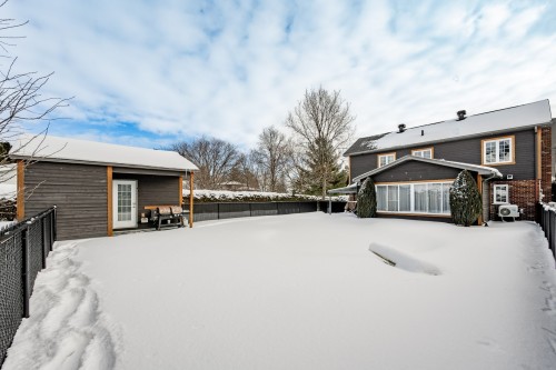 Courtyard - 170 Rue Jean, Saint-Jean-Sur-Richelieu, QC - Outdoor