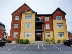 7-8125 Rue de Londres  Brossard, QC J4Y 0K5