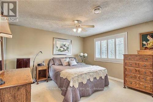 333 Dixon Boulevard, Newmarket, ON - Indoor Photo Showing Bedroom