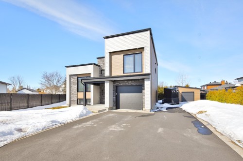 Stationnement - 628 Rue Théodore-Béchard, Saint-Jean-Sur-Richelieu, QC - Outdoor