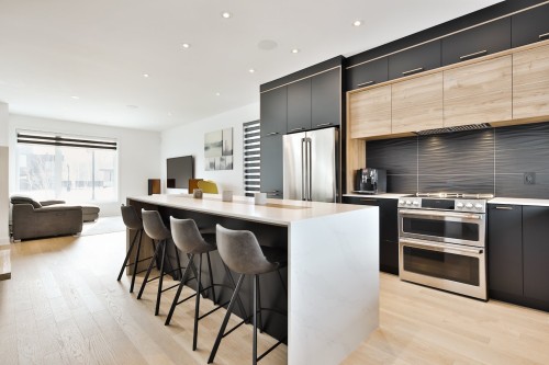 Cuisine - 628 Rue Théodore-Béchard, Saint-Jean-Sur-Richelieu, QC - Indoor Photo Showing Kitchen With Upgraded Kitchen