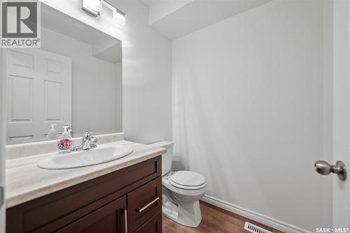 446 Geary Crescent, Saskatoon, SK - Indoor Photo Showing Bathroom