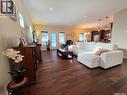 206 8Th Avenue Ne, Swift Current, SK  - Indoor Photo Showing Living Room 
