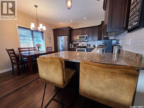 206 8Th Avenue Ne, Swift Current, SK - Indoor